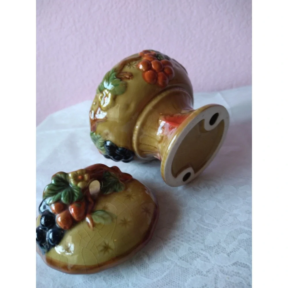 Vintage Ceramic Lidded Candy‎ Dish Pedestal Fruit Design Kitchen Decor